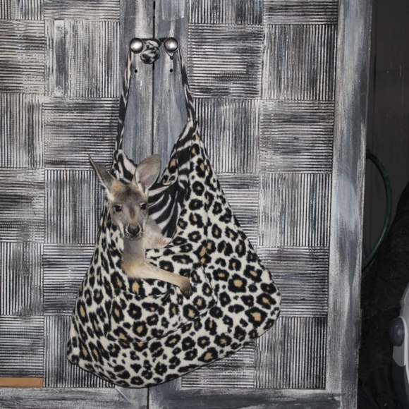 ๐ Black & Gray Large Under Armour Coldgear Zippered Windbreaker Running Jacket - Picture 16 of 16